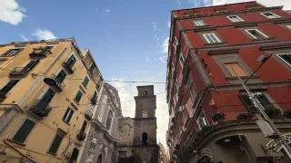 Fotr na tripu 11, Neapol II