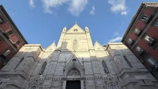 Fotr na tripu 11, Neapol