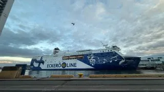 Fotr ve Finsku, trajekt