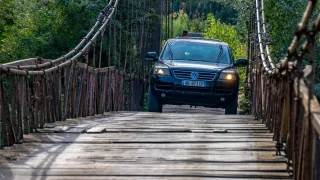 Albánská katastrofa na čtyřech kolech: Autem z pofiderní půjčovny v nouzáku na mys Kepi i Rodonit