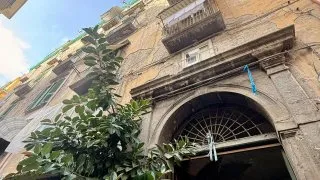 Fotr na tripu 11, Neapol II