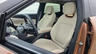 Lynk & Co 08