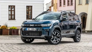 Na trhu je největší Dacia ve verzi s nejdelším dojezdem. Díky LPG ujede Bigster bez zastávky 1450 km