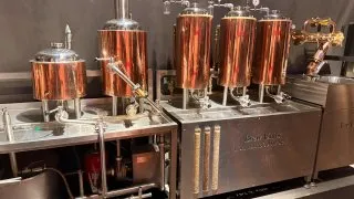 Fotr na tripu 11, Bruggy na talíři