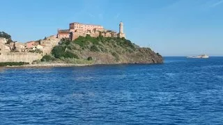 Elba s obytným autem