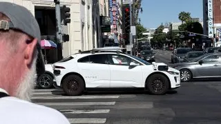 Fotr na tripu 12, Hollywood