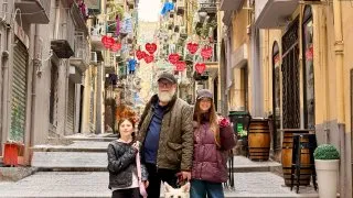 Fotr na tripu 11, Neapol