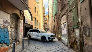 Fotr na tripu 11, Neapol