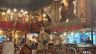 Fotr na tripu 12, Big Texan
