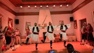 Fotr na tripu 11, Tirana