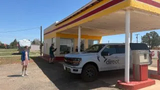 Fotr na tripu 12, Benzínky na Route 66