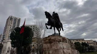 Fotr na tripu 11, Tirana