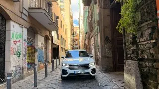 Fotr na tripu 11, Neapol