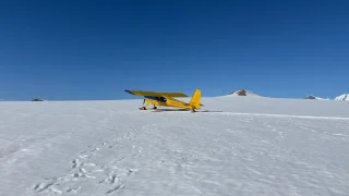Letadlem na konec světa. Let pod Mount Logan byl jeden z vůbec nejhezčích zážitků Fotra na tripu