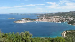 Do Chorvatska se letos dostanete snadno a levně. Množství spojů a ceny příjemně překvapí