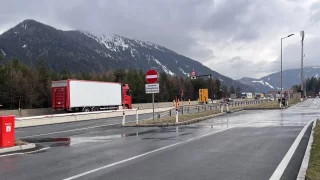 V Brenneru se objevila nová past. Řidiči obytných vozů mohou díky ní zaplatit hned dvě pokuty