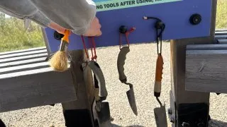 Fotr na tripu 10, dinosauři