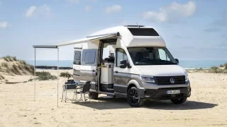 VW Grand California už nic nezastaví. Automobilka vrací do svého obytného vozu solární panely
