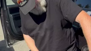 Fotr na tripu 10, tankování v Kanadě