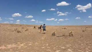 Fotr na tripu 12, Roswell
