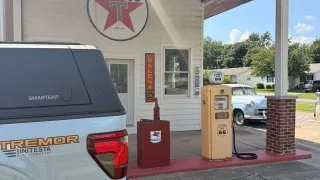 Fotr na tripu 12, Benzínky na Route 66