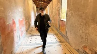 Fotr na tripu 11, Neapol