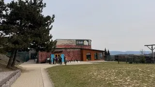 Fotr na tripu 11, Slovensko, sokolnická škola