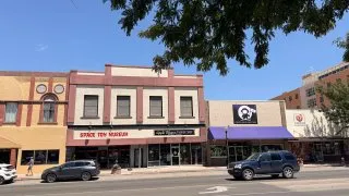 Fotr na tripu 12, Roswell