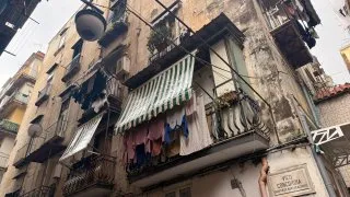 Fotr na tripu 11, Neapol