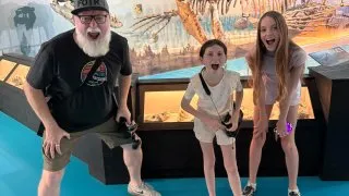 Fotr na tripu 10, dinosauři