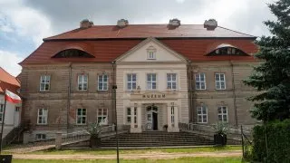 Trip Drawsko, Palác Siemczyno