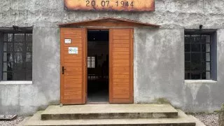 Fotr na tripu 9, Vlčí doupě