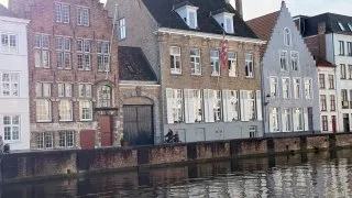 Fotr na tripu 11, Bruggy