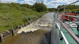Fotr na tripu 9, Elbląžský kanál
