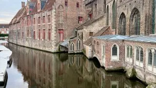 Fotr na tripu 11, Bruggy