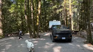 Fotr na tripu 10, kempování v Kanadě