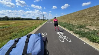 Takové bruslení v Česku nezažijete. Hned za hranicemi jsme projeli parádní 66 km dlouhou stezku