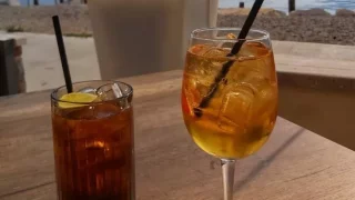 U Lago di Garda zakázali pivo. Za konzumaci alkoholu na veřejnosti hrozí pokuta až 12 tisíc