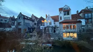 Fotr na tripu 11, Bruggy