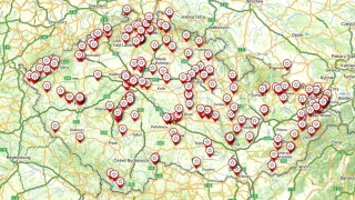 Čtyřicetistupňová vedra dorazila do Česka. Mapa ukáže všech 185 tuzemských přírodních koupališť