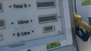 Fotr na tripu 10, tankování v Kanadě