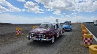 Galerie: Tatra 603, škodovky i ostatní auta dorazila do Číny. A ta nás nepřestává překvapovat