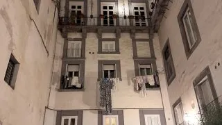 Fotr na tripu 11, Neapol