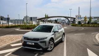 Nahlédněte pod pokličku výroby aut v Mladé Boleslavi. Nezapomenutelný zážitek stojí jen 250 korun