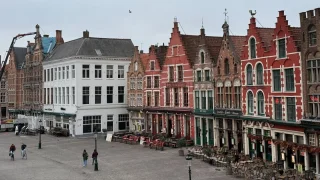 Fotr na tripu 11, Bruggy