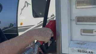 Fotr na tripu 10, tankování v Kanadě