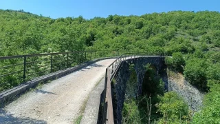 Konečná, vystupovat: Na horském kole jsem dojel do cíle bývalé chorvatské železniční trati Parenzana