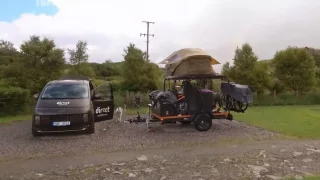 Přežil Pepa fotří Survivor? Skotské kempování je jen pro otrlé. Pořád prší a fouká vítr